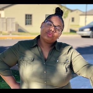 Meet your Posher, Darnisha